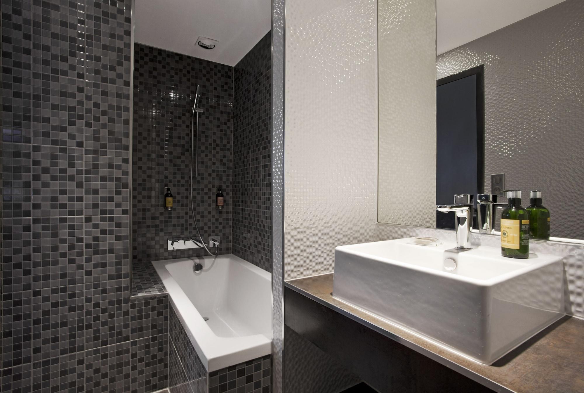 Hotel Des Savoies Lyon Perrache Ngoại thất bức ảnh